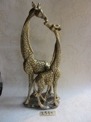 匠心獨運，優(yōu)雅相伴 德化縣印藝印刷有限責任公司樹脂陶瓷長頸鹿夫婦工藝品